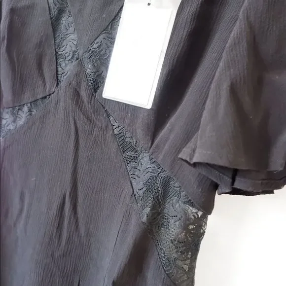 THIRD FORM LOOK IN LACE T DRESS - Picture 4 of 6